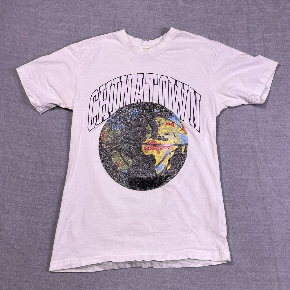 Chinatown Market Smiley Global Citizen Mens White Graphic Basketball T-Shirt S